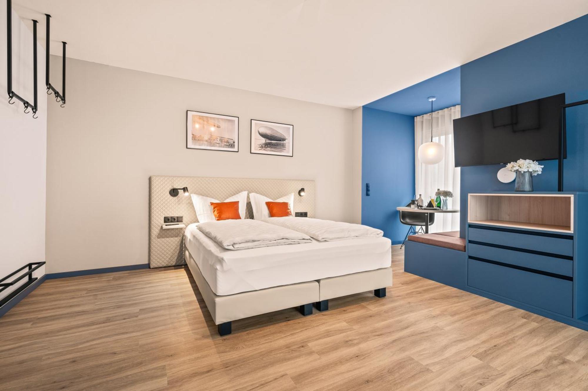 Motel42-Temporary Living ฟรีดริชส์ฮาเฟน ภายนอก รูปภาพ