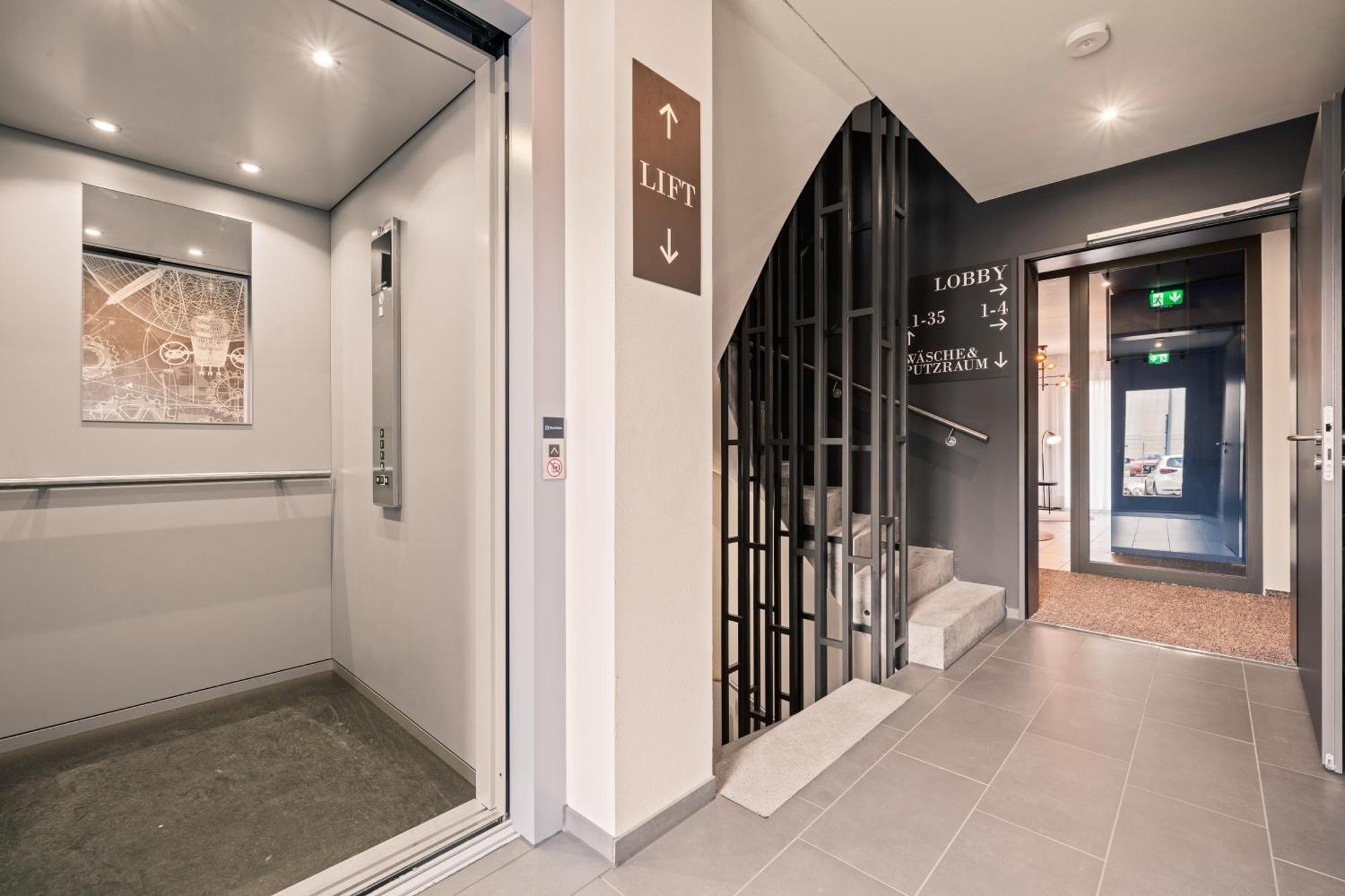 Motel42-Temporary Living ฟรีดริชส์ฮาเฟน ภายนอก รูปภาพ